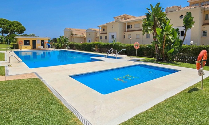 Cabopino Apartamento | Apartamento de 2 dormitorios con jardín Las Mimosas Cabopino