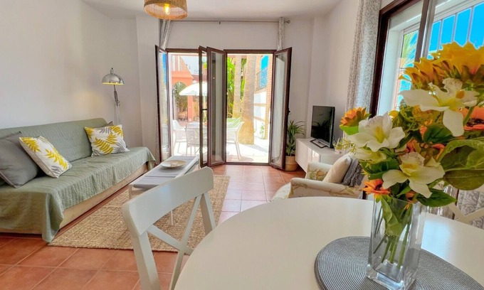 Frigiliana Apartamento | 2 bed ground floor garden apartment in the beautiful village of Frigiliana