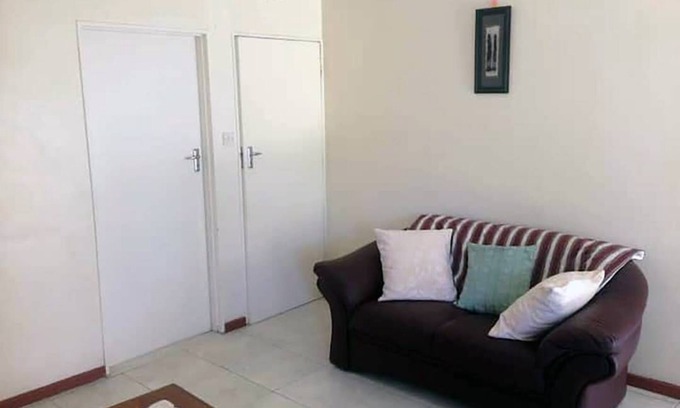 Harare Apartamento | 2 bed guesthouse in Mabelreign - 2012
