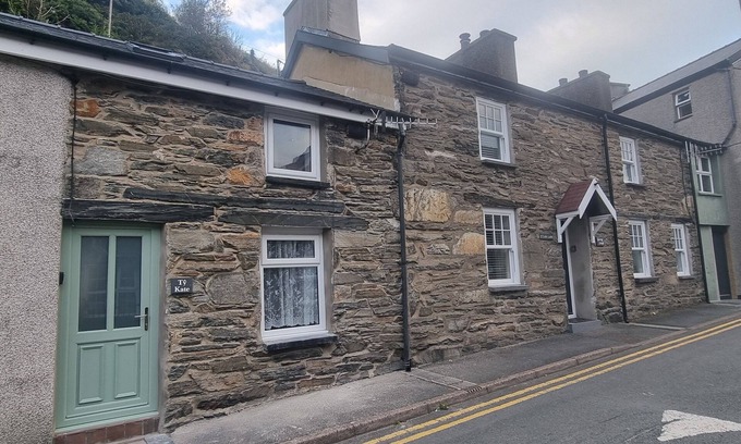 Tanygrisiau Casa | Tranquil Retreat in North Wales