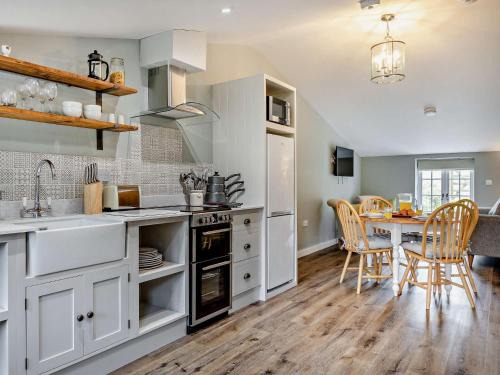 Barnstaple Casa | 2 Bed in Barnstaple 5mls N 93024
