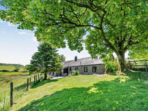 Pentrefelin Casa | 2 Bed in Brechfa 55903