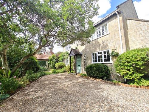 Chilmark Casa | 2 Bed in Chilmark oc-w32753