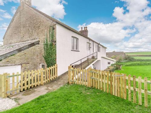Looe Apartamento | 2 Bed in Looe 88357