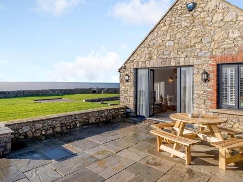 Southerndown Casa | 2 Bed in Ogmore-by-Sea 86495