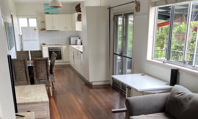 East Ballina Apartamento | 2 bed, pet friendly Sea Views Apartment, Wi-Fi, BBQ, court yard