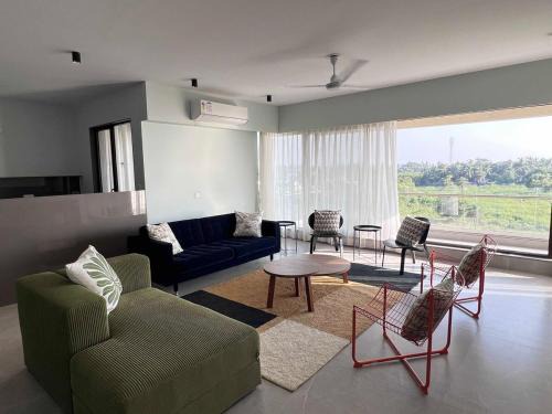 Tithal Apartamento | 2 Bed room entire apt on beach for family