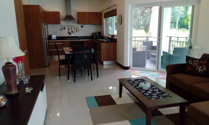 Thai Mueang Villa | Habitación de 2 camas para 4 personas.