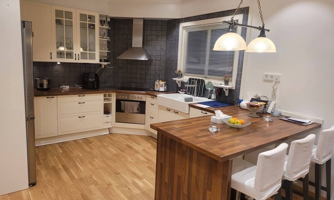 Orebro Casa | 2 bed room Quite and central house in Orebro