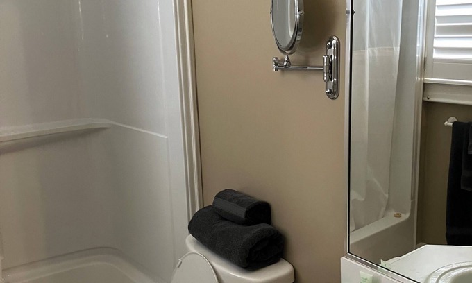 Camlachie Cama Y Desayuno | 2 Bed Suite @ Sawmill Creek Resort