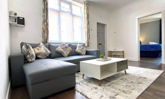 Aylesbury Apartamento | 2 Bed Town Centre Free Park Wi-Fi Garden