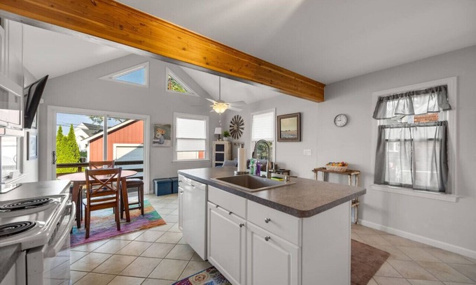 Waterford Casa | 2 Bed with a view of Sylvan Lake