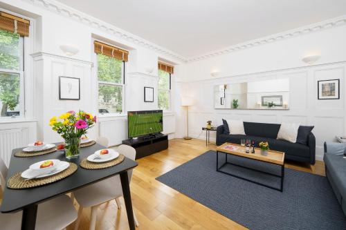 Temple Apartamento | 2 Bedr, 3 Beds, 1 Bath Thames, Trafalgar SQ