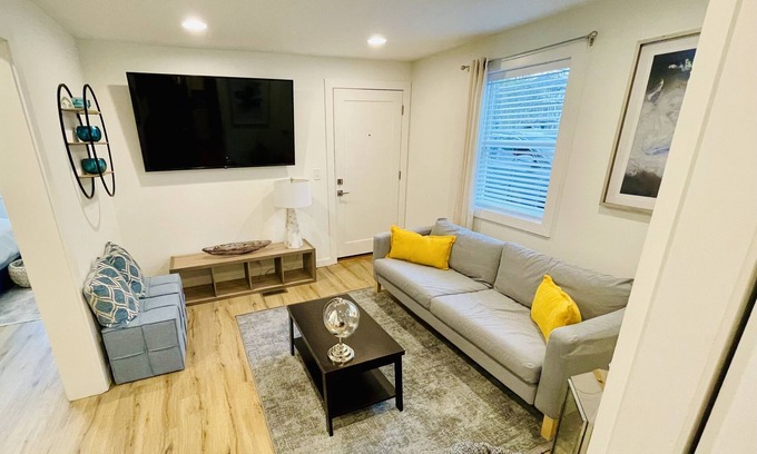 Poncey-Highland Condominio | 2 Bedrm Apt On Beltline VA Highlands