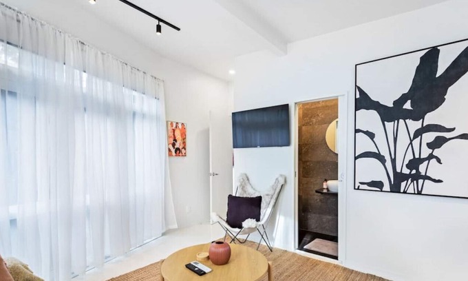 Titirangi Casa | 2 bedroom | 1 bathroom | Tranquil Bush setting