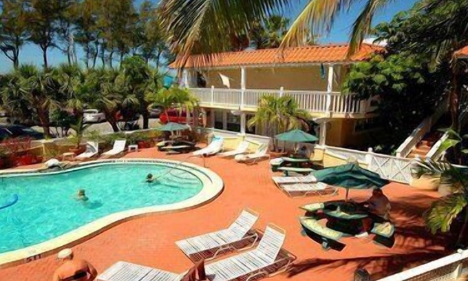 Bradenton Beach Hotel | 2 Bedroom, 2 Bathroom # 258. Pet Friendly