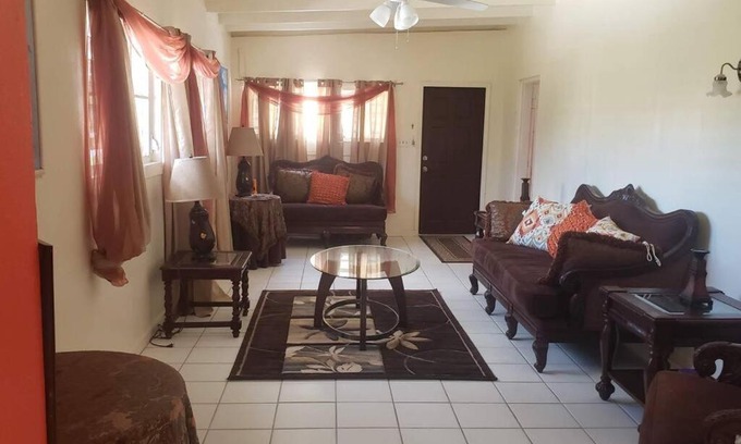 Estate Marys Fancy Casa | 2 Bedroom 2 Bathroom House Centrally Located