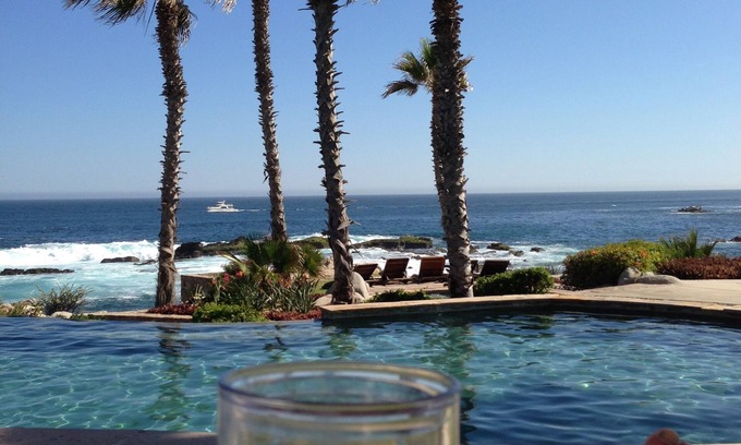 Los Cabos Villa | Ver y escuchar el romper de las olas! Capacidad para 12 personas en camas