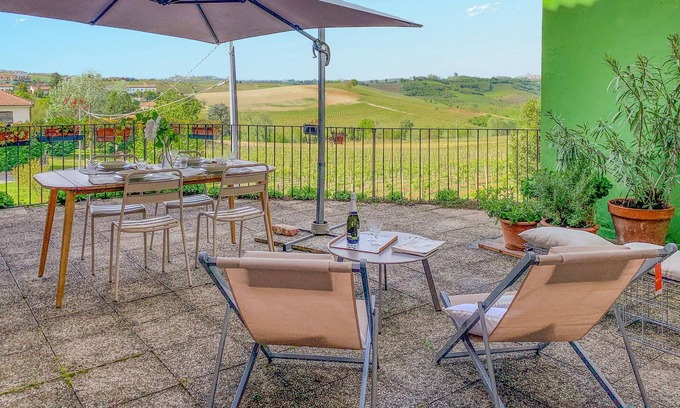 Montegrosso dʼAsti Apartamento | 2 bedroom accommodation in Montegrosso d'Asti