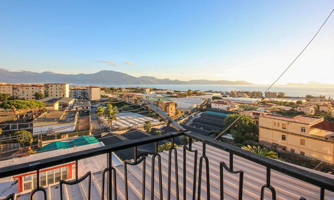 Torre del Greco Apartamento | Alojamiento de 2 habitaciones en Torre del Greco