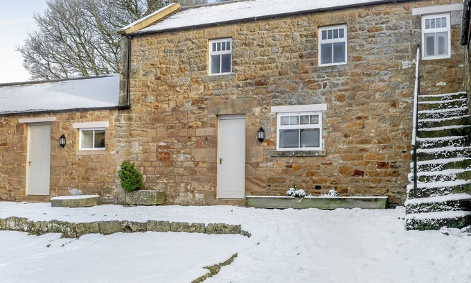 Hallington Cabaña | 2 bedroom accommodation in West Woodburn