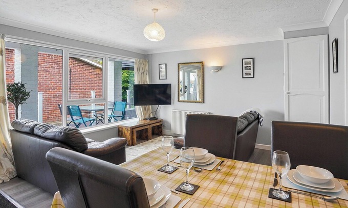 Oulton Broad Casa | 2 bedroom accommodation in Oulton Broad