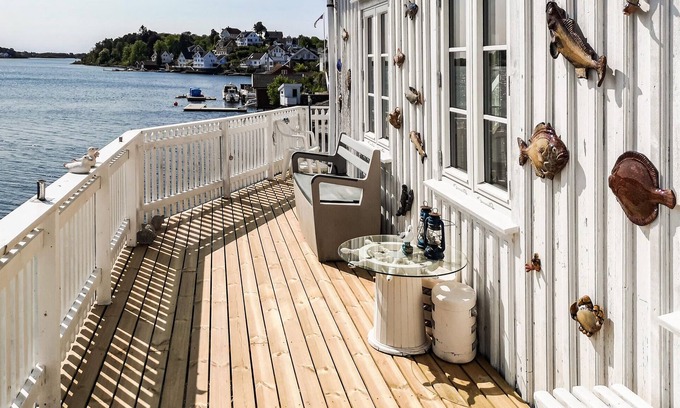 Kolbjørnsvik Casa | 2 bedroom accommodation in Kolbjørnsvik