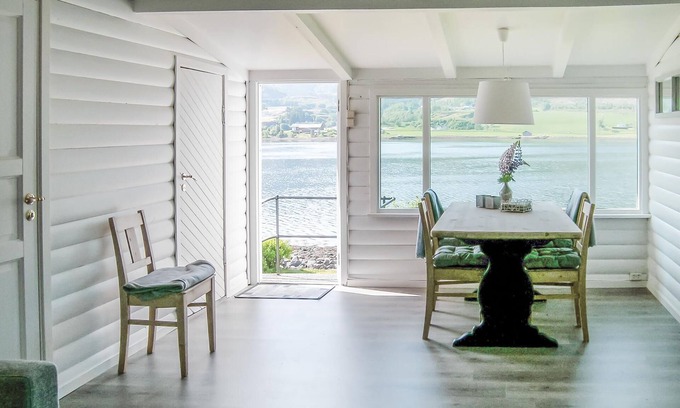 Fraena Casa | Alojamiento de 2 habitaciones en Malmefjorden