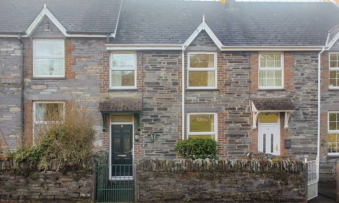 Caernarfon Cabaña | Alojamiento de 2 habitaciones en Nantlle, near Beddgelert