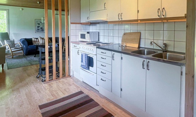 Svenstakan Casa | Alojamiento de 2 habitaciones en Färgelanda