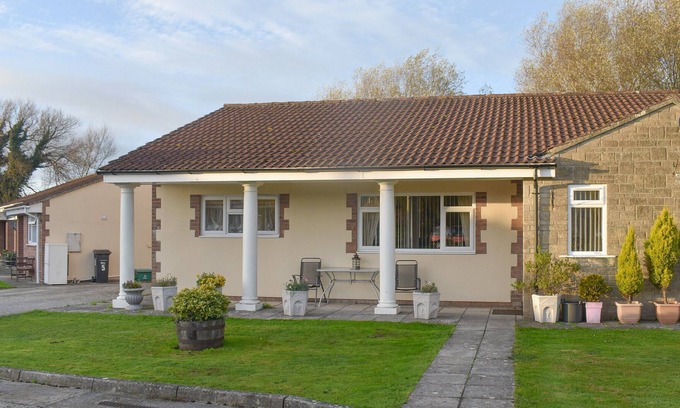 Burtle Cabaña | 2 bedroom accommodation in Burtle