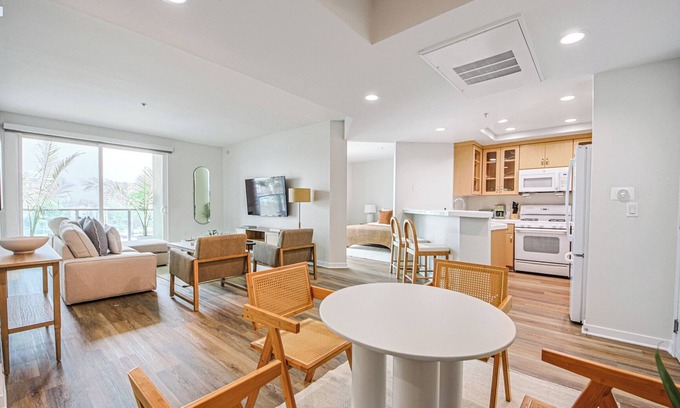 Marina del Rey Apartamento | 2-bedroom apartment in beautiful Marina del Rey with WiFi, AC