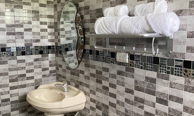 Bella Vista Apartamento | 2-bedroom apartment in charming Boca Chica with WiFi, AC