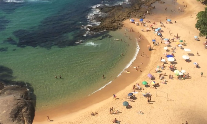 Centro Apartamento | 2 bedroom apartment in front of Praia das Castanheiras Edif. Aquamarine with pool
