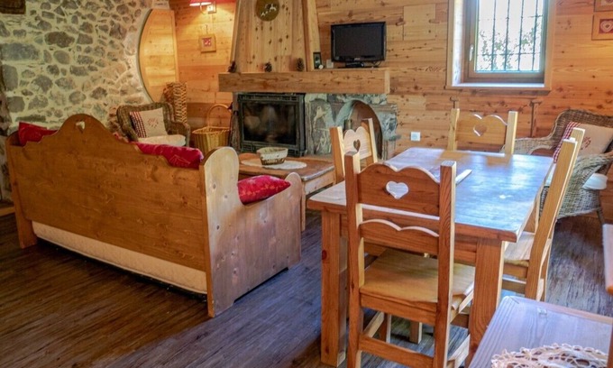 Forest-Saint-Julien Apartamento | 2 bedroom apartment in chabottes