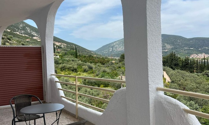 Melissopetra Apartamento | 2 bedroom apartment in Epidaurus with great sea views and close to the beach