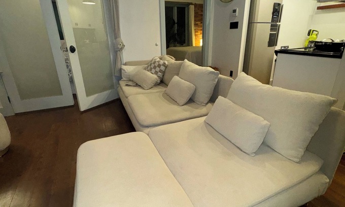Bedford-Stuyvesant Casa | 2-bedroom apartment in lovely Brooklyn with AC, WiFi, fitness room.