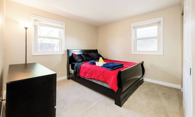 Lima Casa | 2-bedroom available in a shared home with WiFi, AC, and a Inground pool to use.