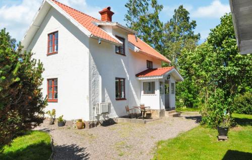 Kristinehamn Casa | 2 Bedroom Awesome Home In Kristinehamn
