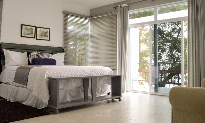 Whitehouse Villa | Propiedad de 2 dormitorios frente al mar en Westmoreland