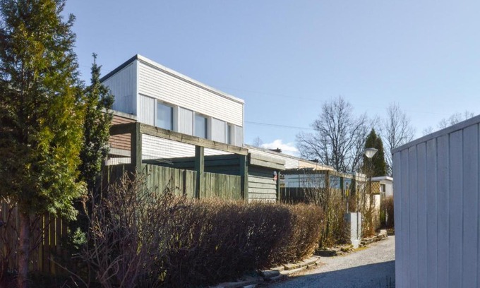 Skarholmen Apartamento | 2 Bedroom Beautiful Apartment In Skärholmen