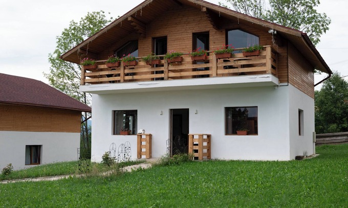 Bran Chalet De Esquí | 2-Bedroom Chalet Near Dracula’s Castle – Your Cozy Escape