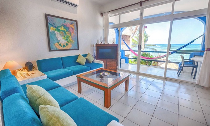 Akumal Condominio | Del Sol condominios frente - 2 dormitorios / 1 baño - Absoluta frente a la playa