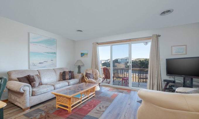 Sea Acres Casa | 2 bedroom condo with WiFi, outdoor shower, and access to Georgetown Sands community pool and tennis