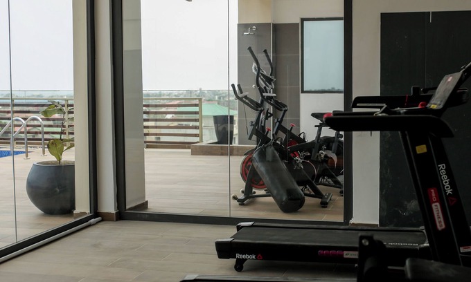 Labadi Apartamento | 2-bedroom corporate apartment in brilliant Accra with AC, fitness room