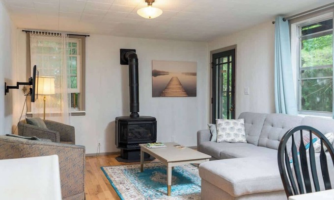 Tay Valley Cabina | 2-Bedroom Cottage #4 "Bradd"