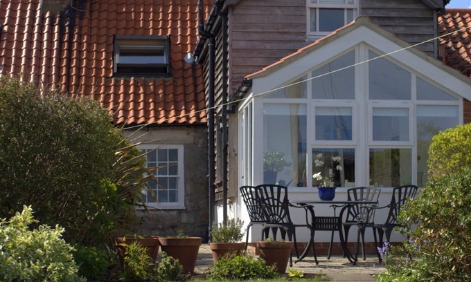 Berwick-upon-Tweed Cabaña | Casa de 2 dormitorios en Holy Island con amplio jardín vallado y vistas al mar