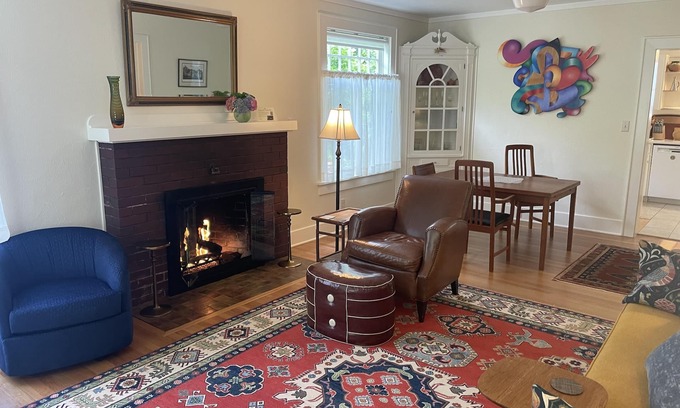 Corvallis Cabaña | 2 Bedroom Cottage Vacation Rental Near OSU