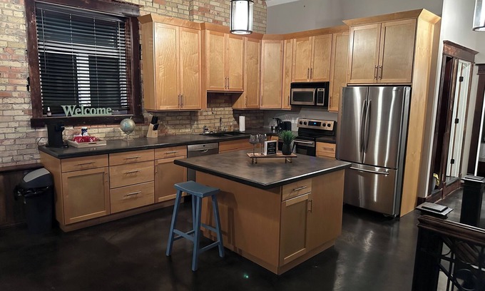 Moose Jaw Apartamento | 2 BEDROOM, DESIRABLE LOCATION in the heart of downtown, close to all amenities.
