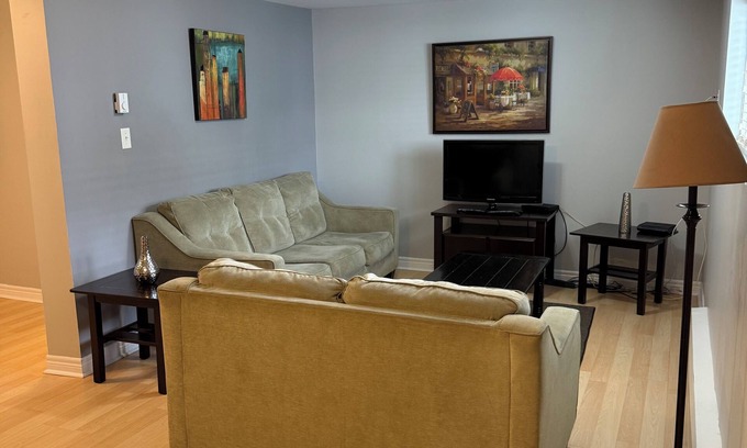 Terra Nova Apartamento | 2 Bedroom Executive Apartment - Airport Manor Apartment #1